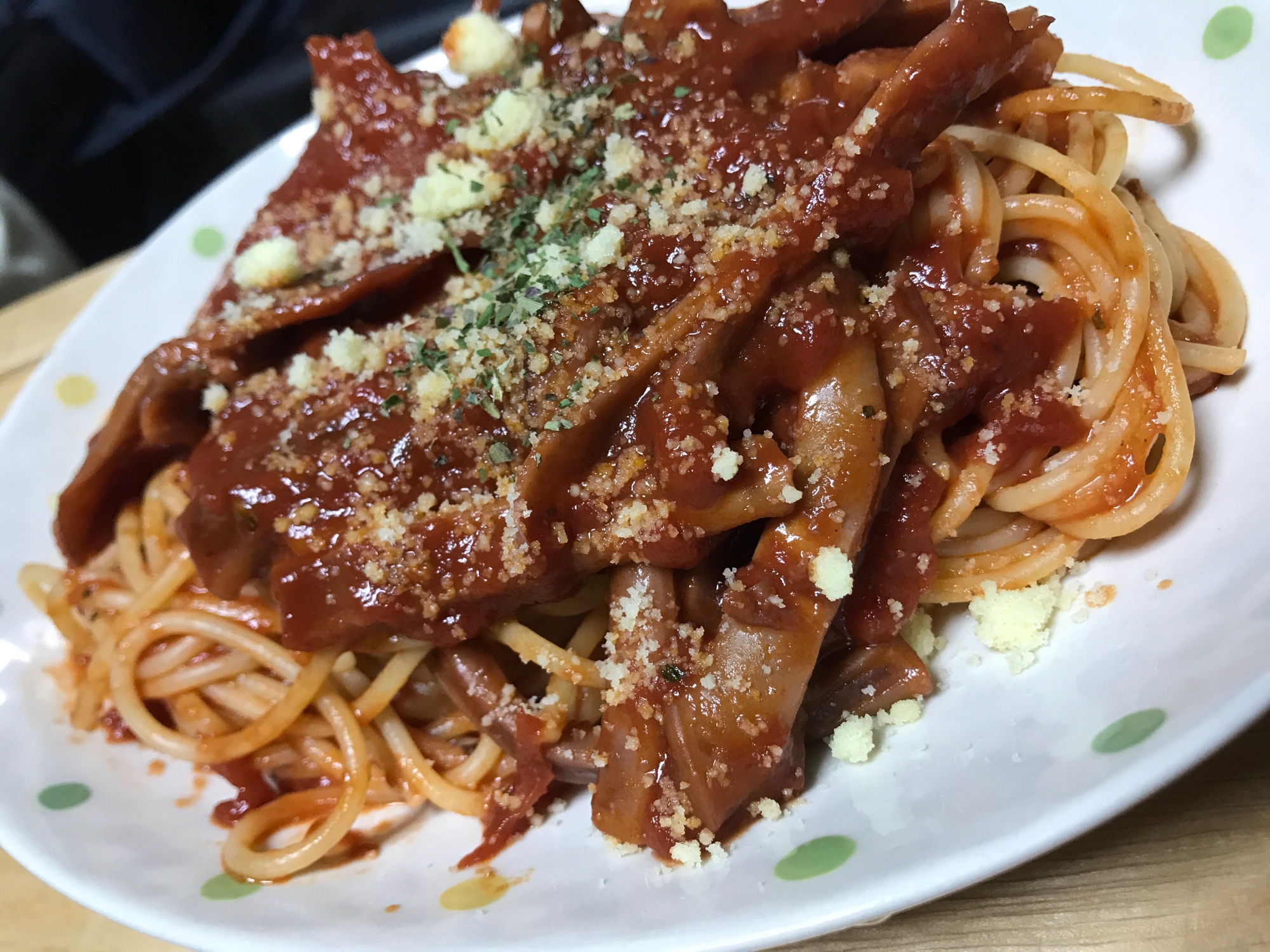 簡単だけど本格的！イカのトマトパスタ！