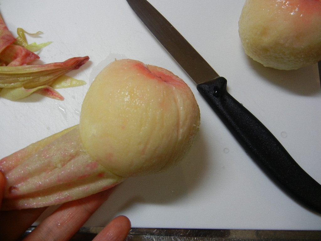 桃の皮を手で簡単にむく方法 レシピ 作り方 By Kon9093 楽天レシピ