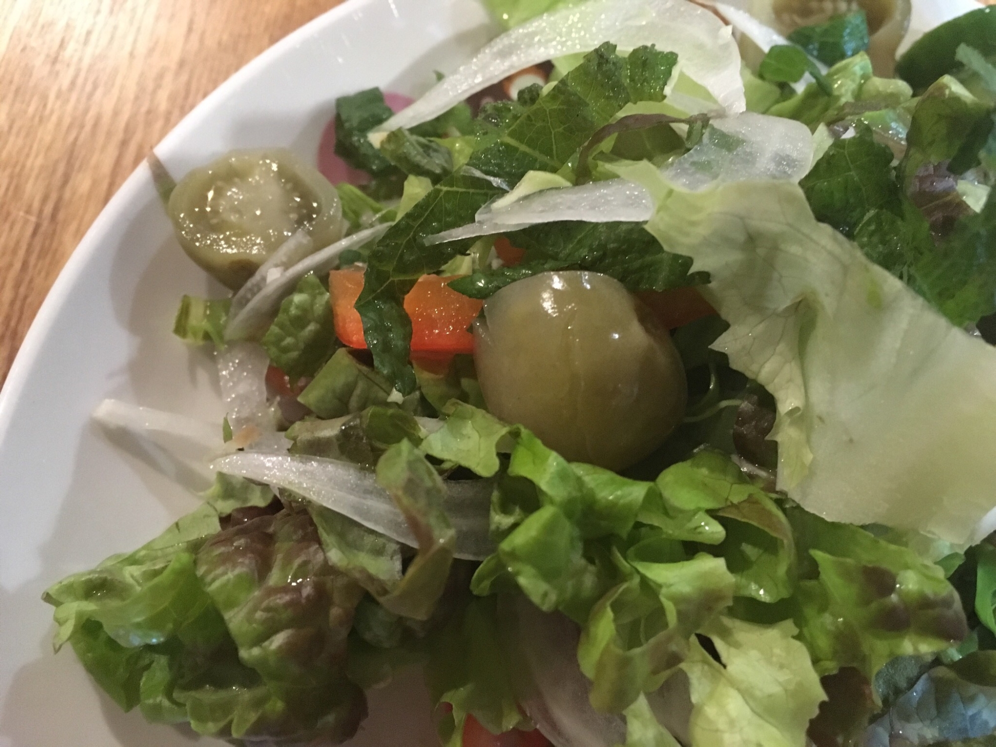 青トマトピクルスのサラダ