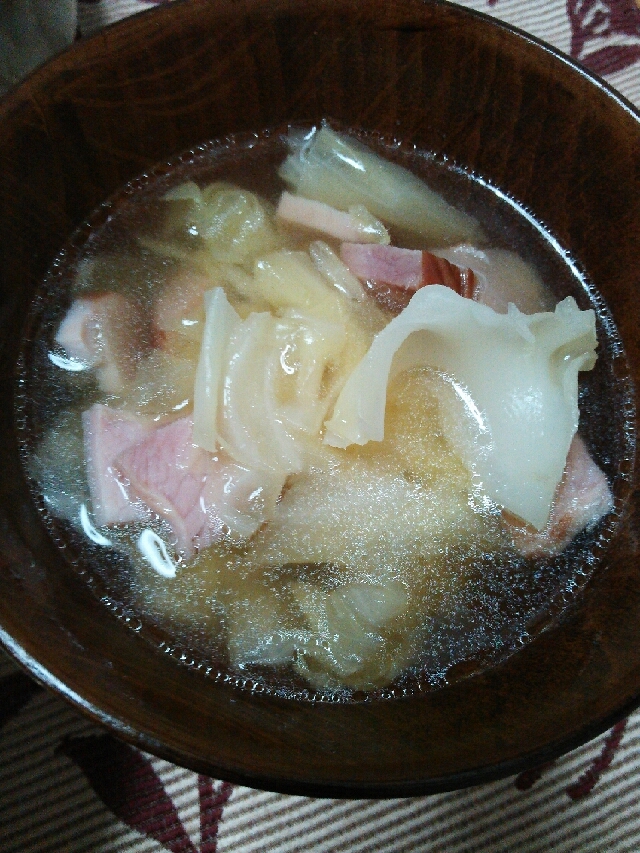 キャベツとハムの中華スープ
