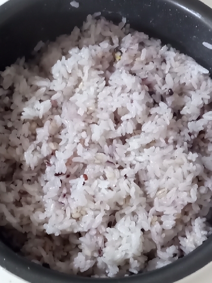 あるアイテムで炊飯器で作る雑穀ご飯がもちもちに♪