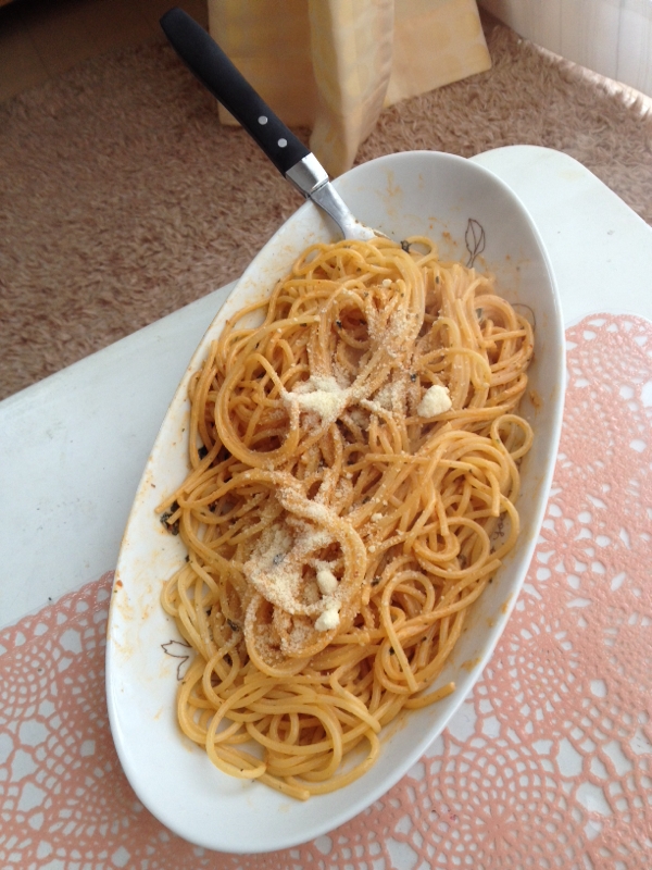 冷蔵庫が空でもできる！調味料のみパスタ