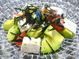 トマトアボカド豆腐の中華風サラダ