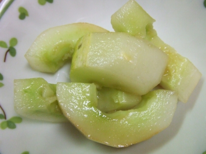 (=´▽｀) カリモリってかわいい語感ですね。関東のほうでは聞いたことがないので、関西の方の言い方なのかな。
炊きたてご飯とお漬物が最高！ごちそう様！