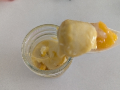 暑い日に、マンゴーヨーグルトのゼリー