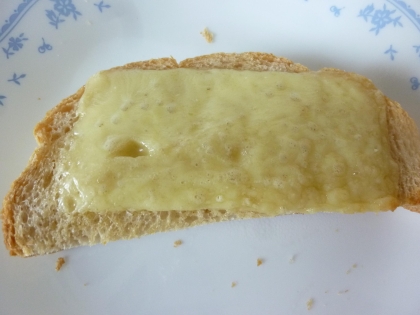 ガーリックチーズトースト