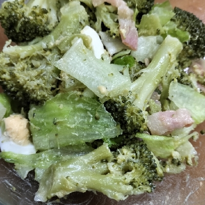 ベーコン・ブロッコリー・ゆで卵Deレタスサラダ