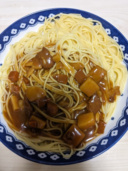 初めて作りましたが、カレーとパスタが意外と合うので驚きました。食べごたえがあって大満足です。