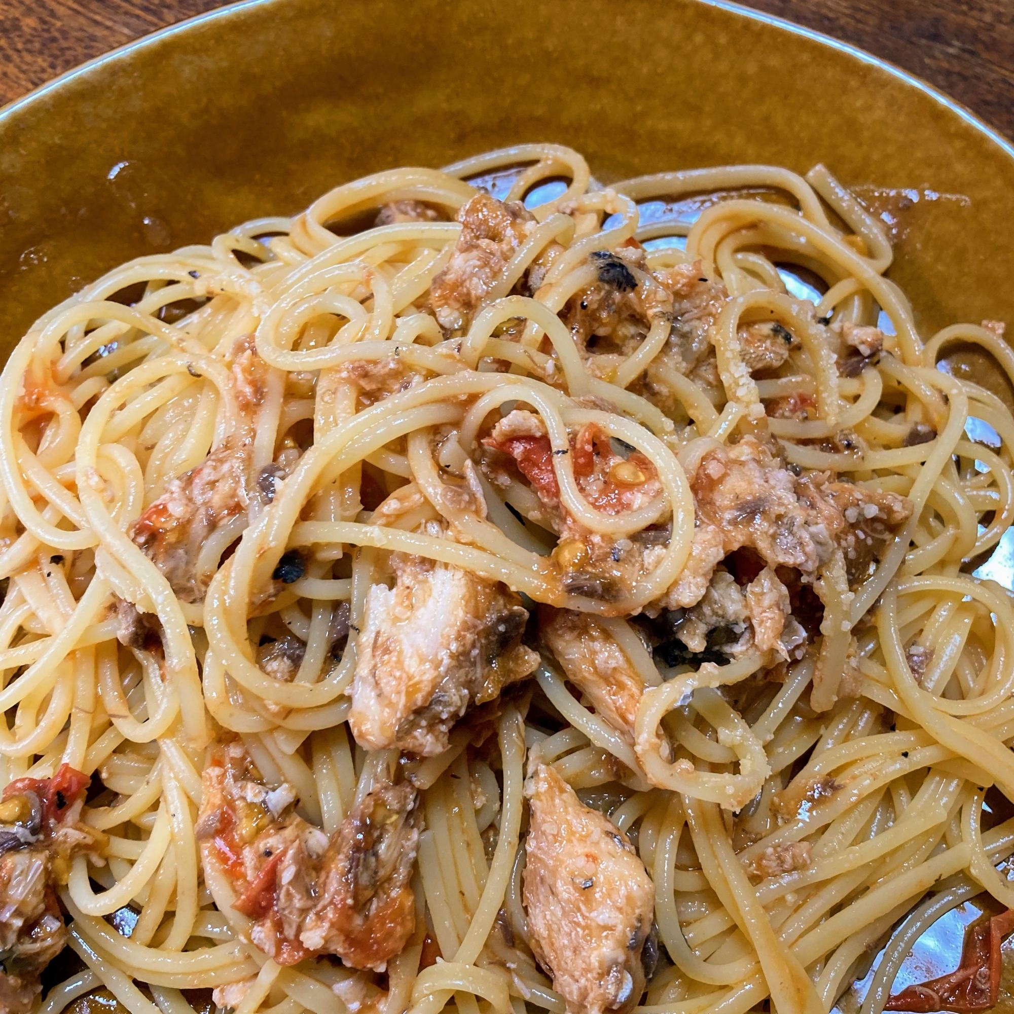 簡単で美味しい＊鯖缶とトマトのパスタ