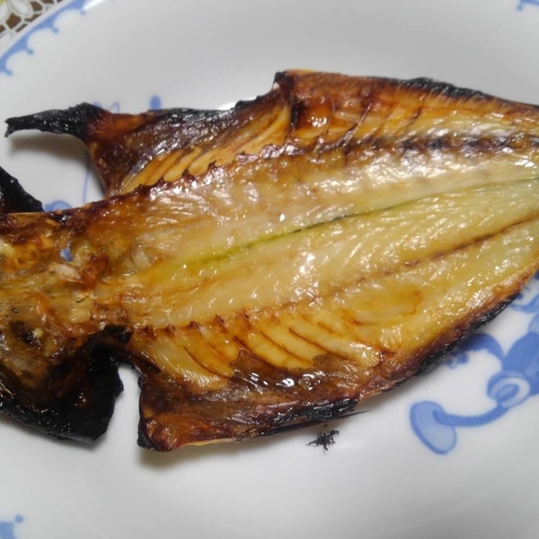 グリルで 冷凍のアジの干物の美味しい焼き方 レシピ 作り方 By あやめぇ 楽天レシピ グリルで 冷凍のアジの干物の美味しい焼き方 レシピ 作り方 By あやめぇ 楽天レシピ