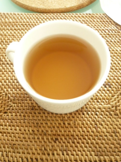紅茶はトワイニングのレディグレイ！夏はお湯ちょっと+水出しでそれを温めたりしてるよ！（貧乏性？）麦茶と紅茶を気分で変えてる感じです～。今日も一杯♪