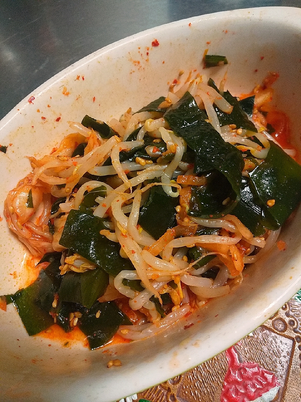 もやしとわかめのキムチ和え