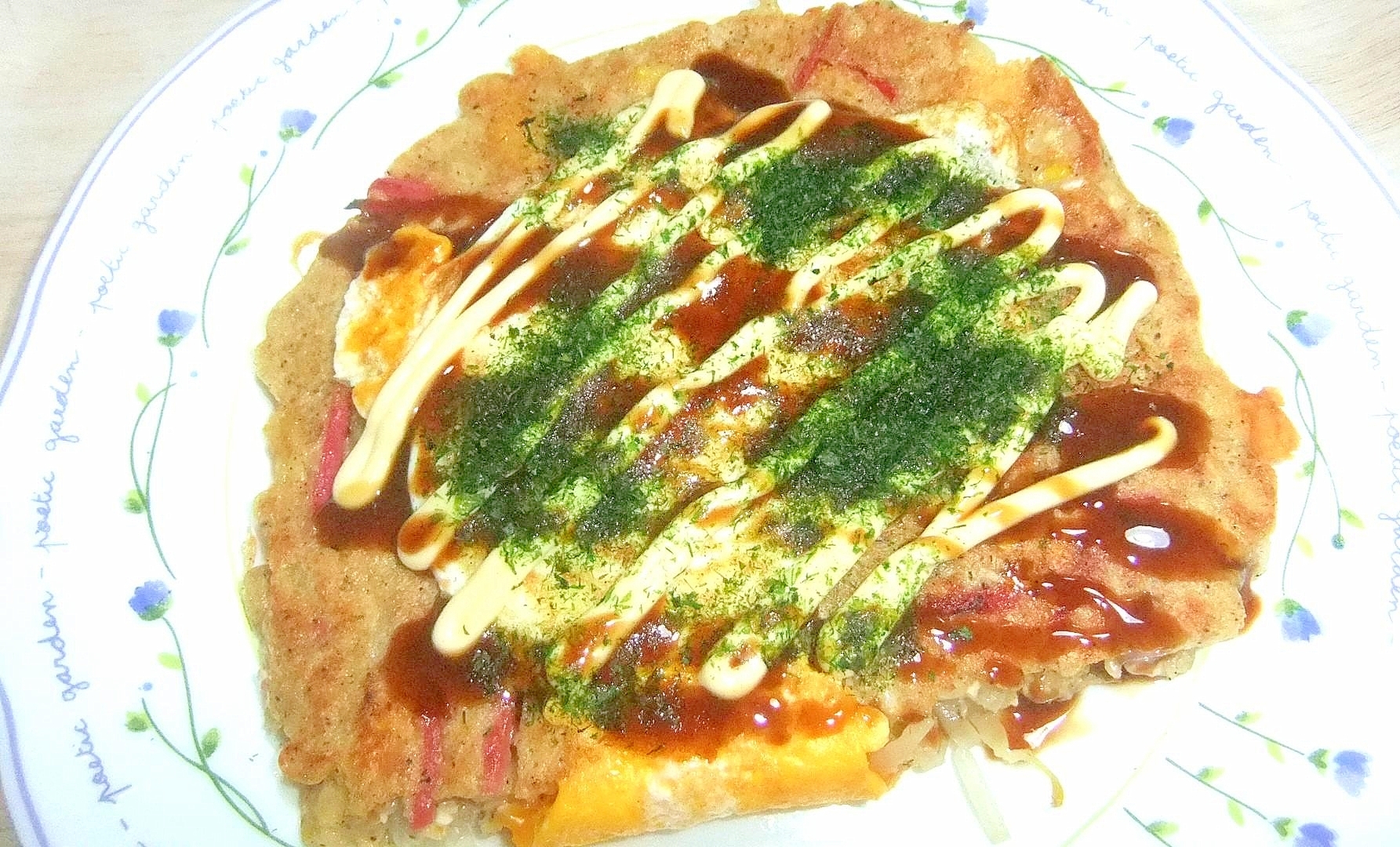 干しエビとチーズ入りお好み焼き