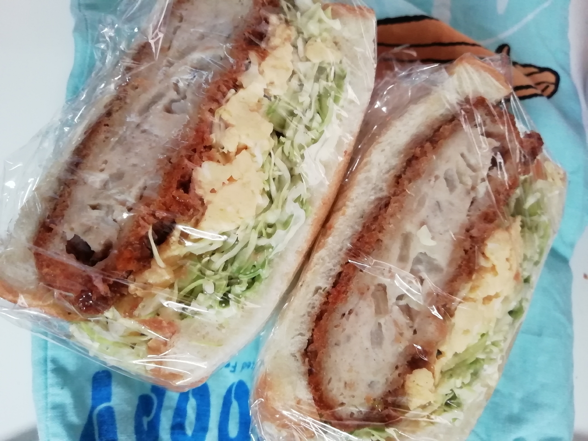 サンドイッチ*メンチカツ卵