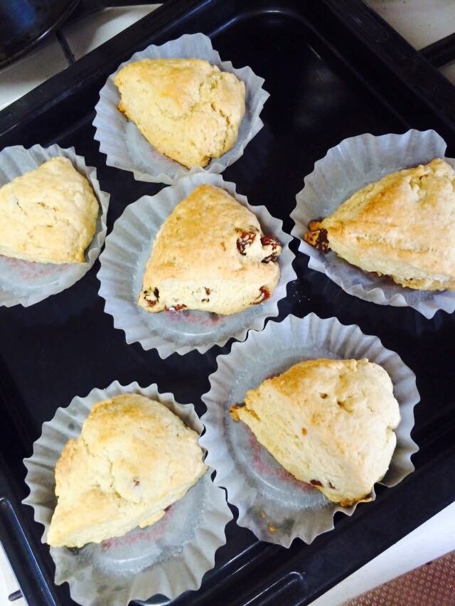 ホットケーキミックスでイチヂクスコーン