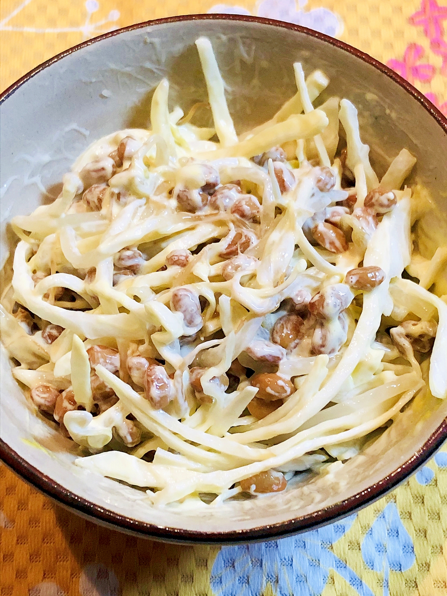 簡単&節約*納豆とキャベツともやしのマヨサラダ