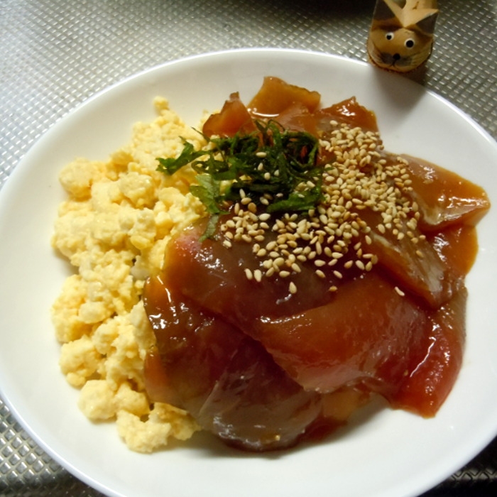 ふんわり卵とまぐろの簡単丼