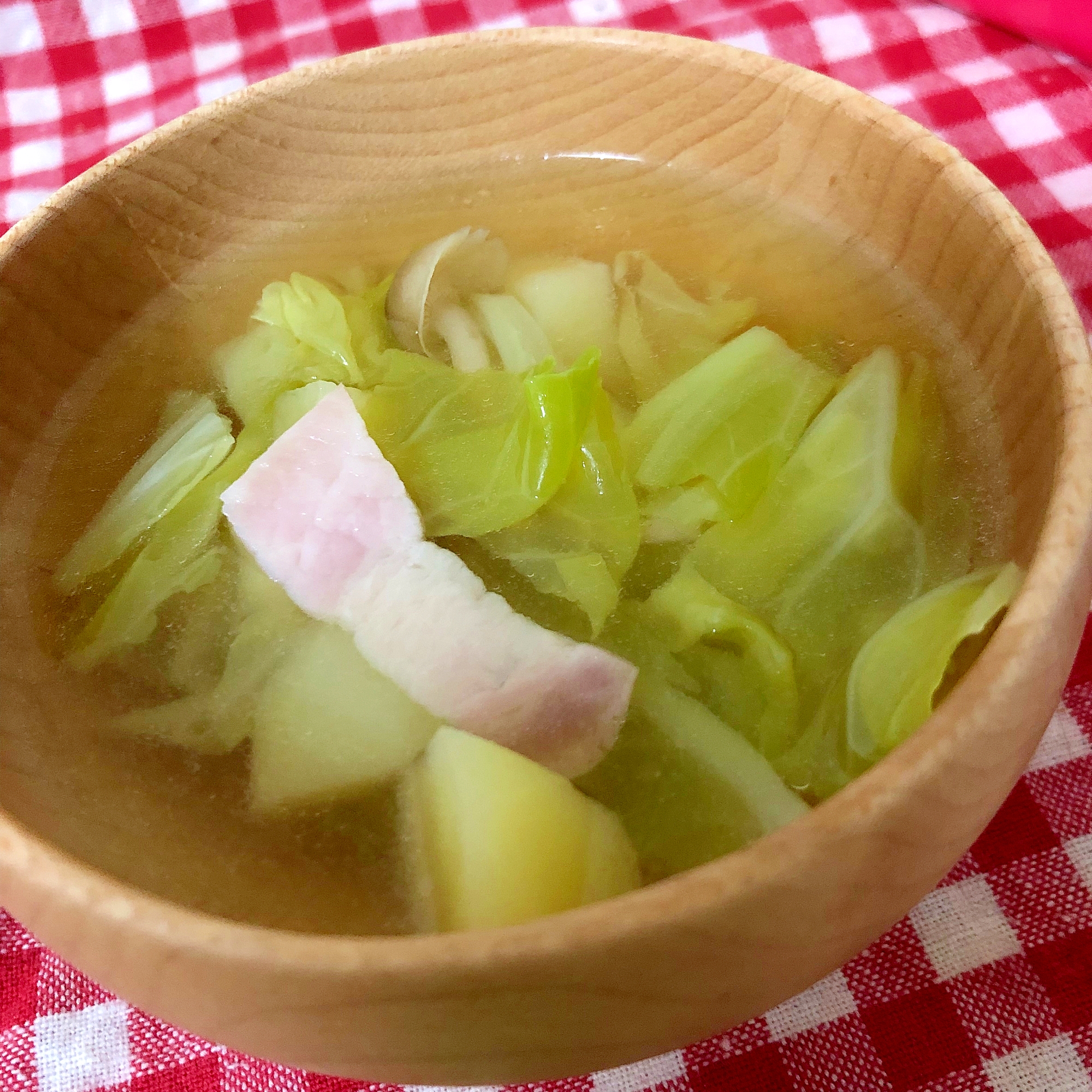 ベーコンのコンソメスープ
