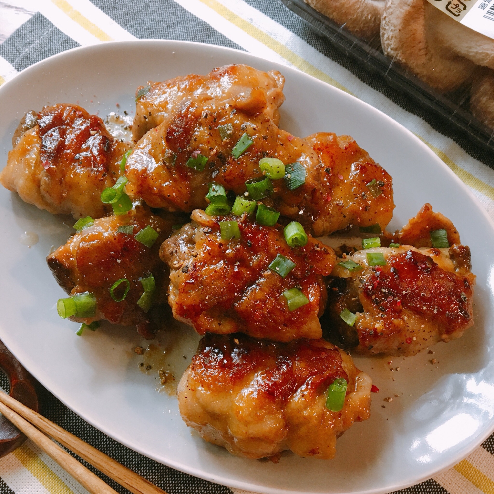 甘辛ニンニク醤油でご飯が進む♡肉厚しいたけの肉巻き