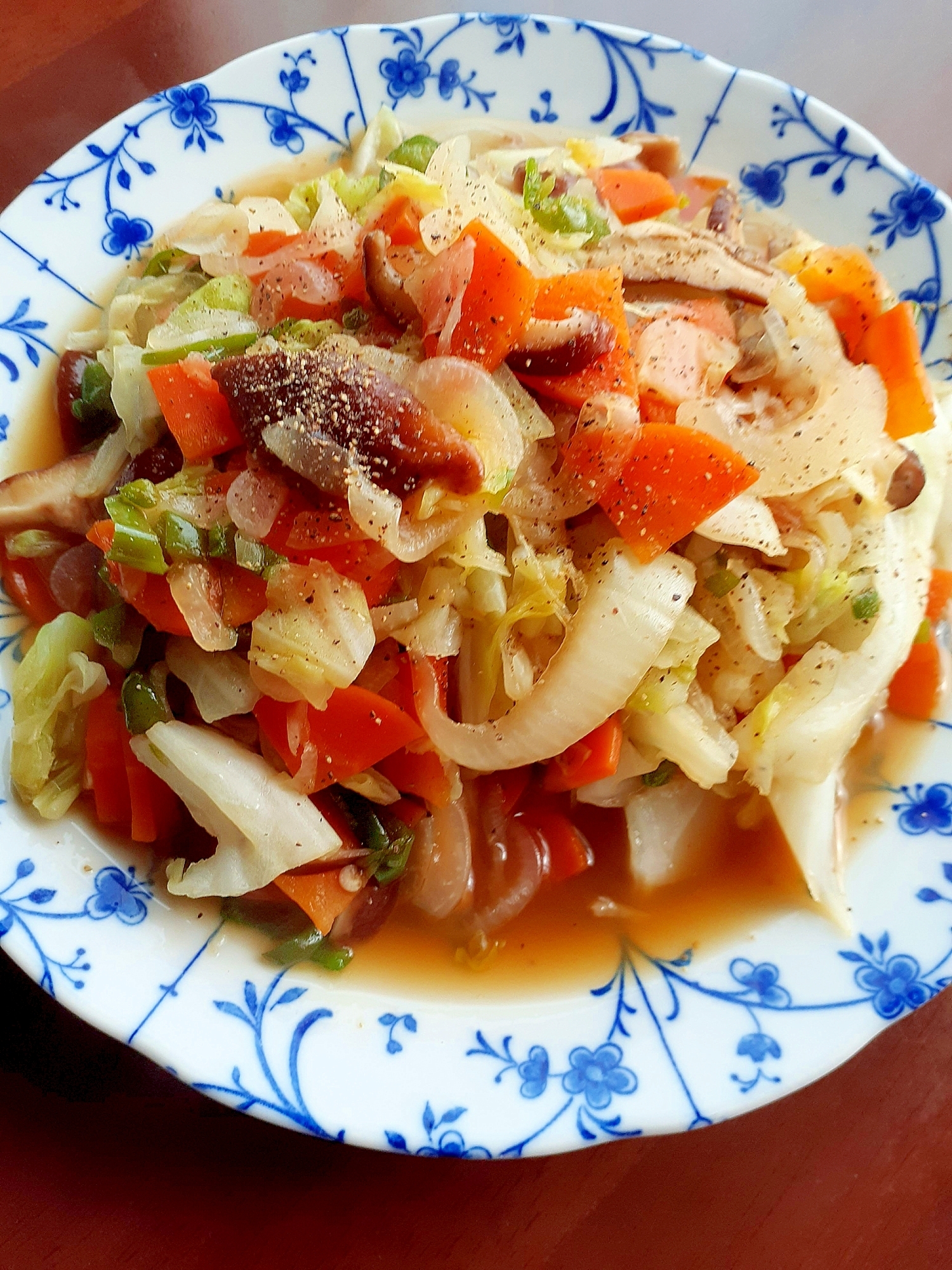 野菜たっぷり 鶏ガラスープの素で簡単野菜炒め レシピ 作り方 By Taka Tt 楽天レシピ 野菜たっぷり 鶏ガラスープの素で簡単野菜炒め レシピ 作り方 By Taka Tt 楽天レシピ