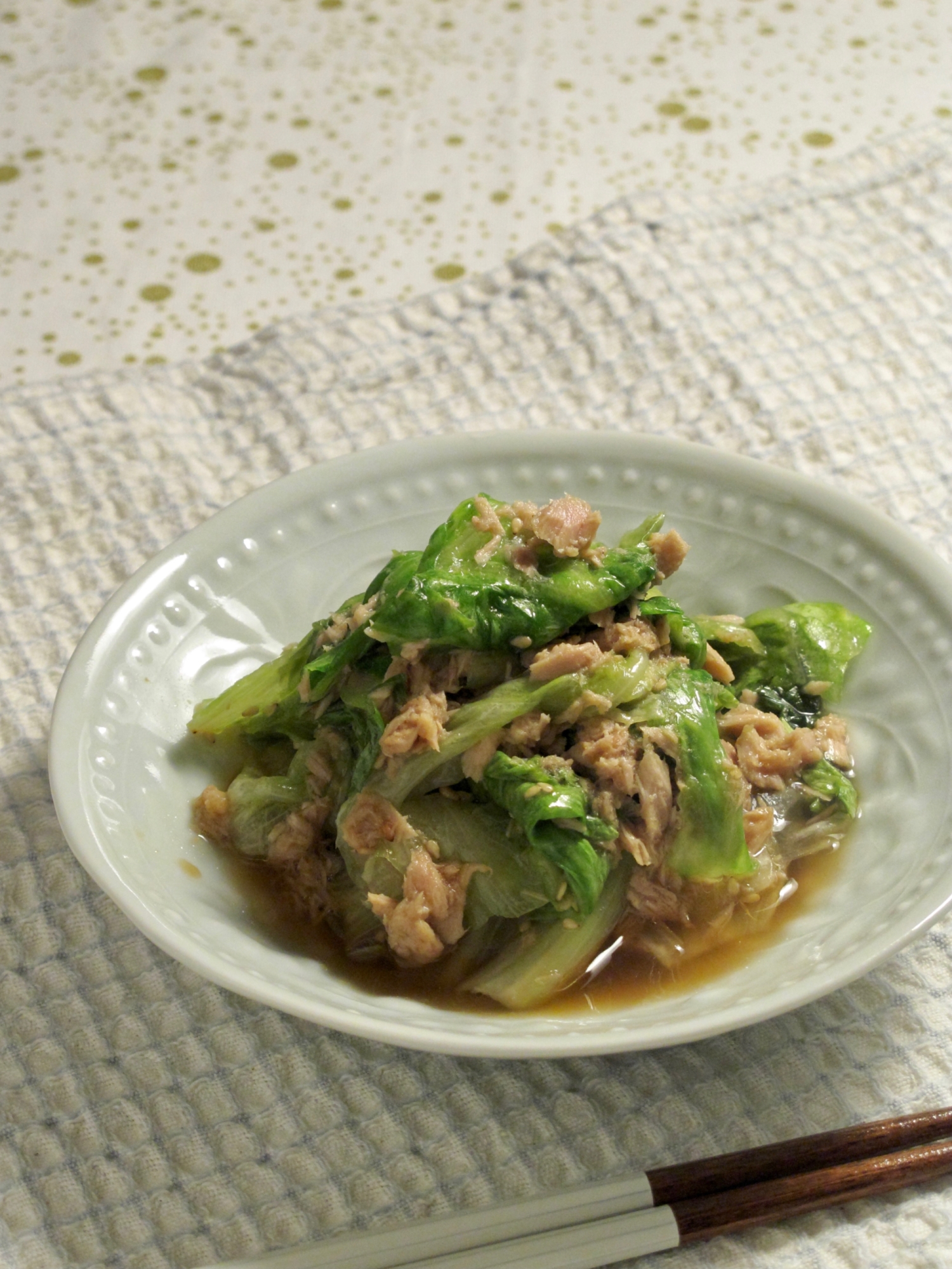 寒い日にレンジで簡単副菜*レタスとツナの蒸しサラダ