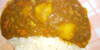 じゃがいもゴロゴロひき肉カレー。