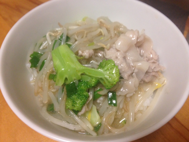 もやしと豚肉の中華丼