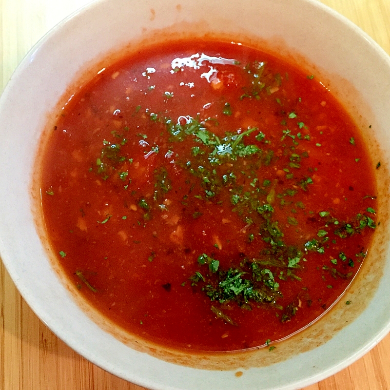 トマト缶と水とスパイスだけで作れるスパイシースープ