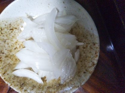 かんたん酢で作る玉ねぎピクルス