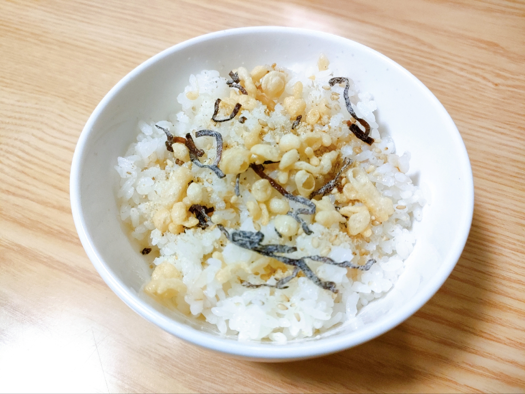 簡単☆揚げ玉と塩昆布のご飯