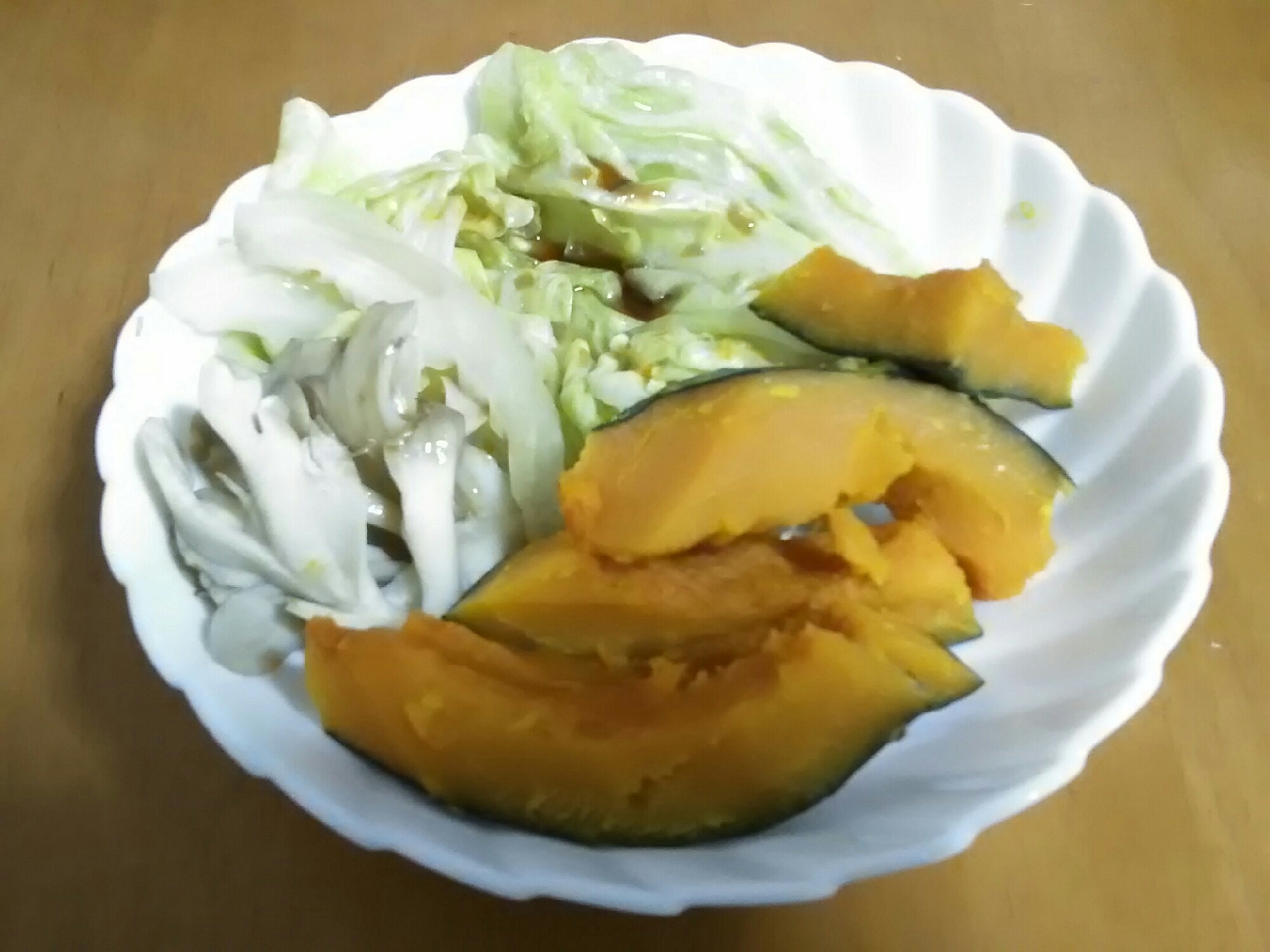 かぼちゃと舞茸とキャベツの蒸し物