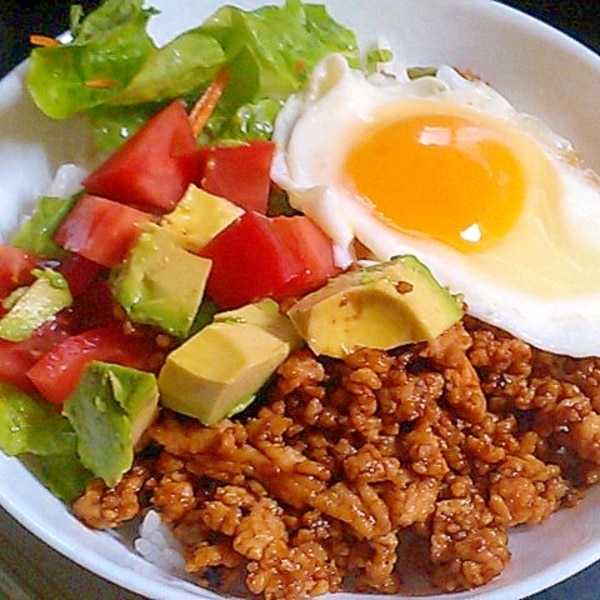 手軽におしゃれに洋風そぼろ丼 レシピ 作り方 By かっぺ4217 楽天レシピ 手軽におしゃれに洋風そぼろ丼 レシピ 作り方 By かっぺ4217 楽天レシピ