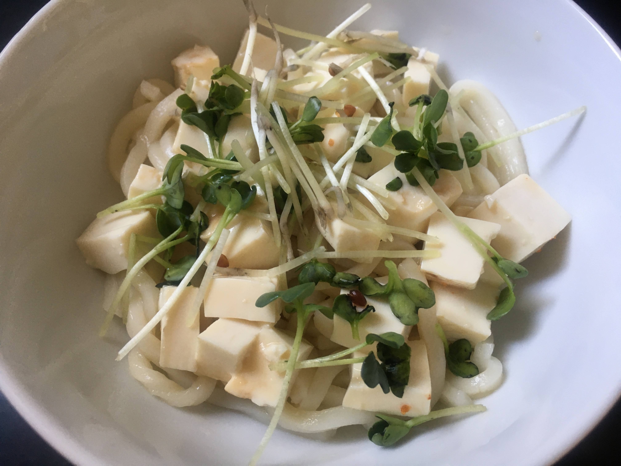 豆腐とかいわれ大根の釜揚げうどん