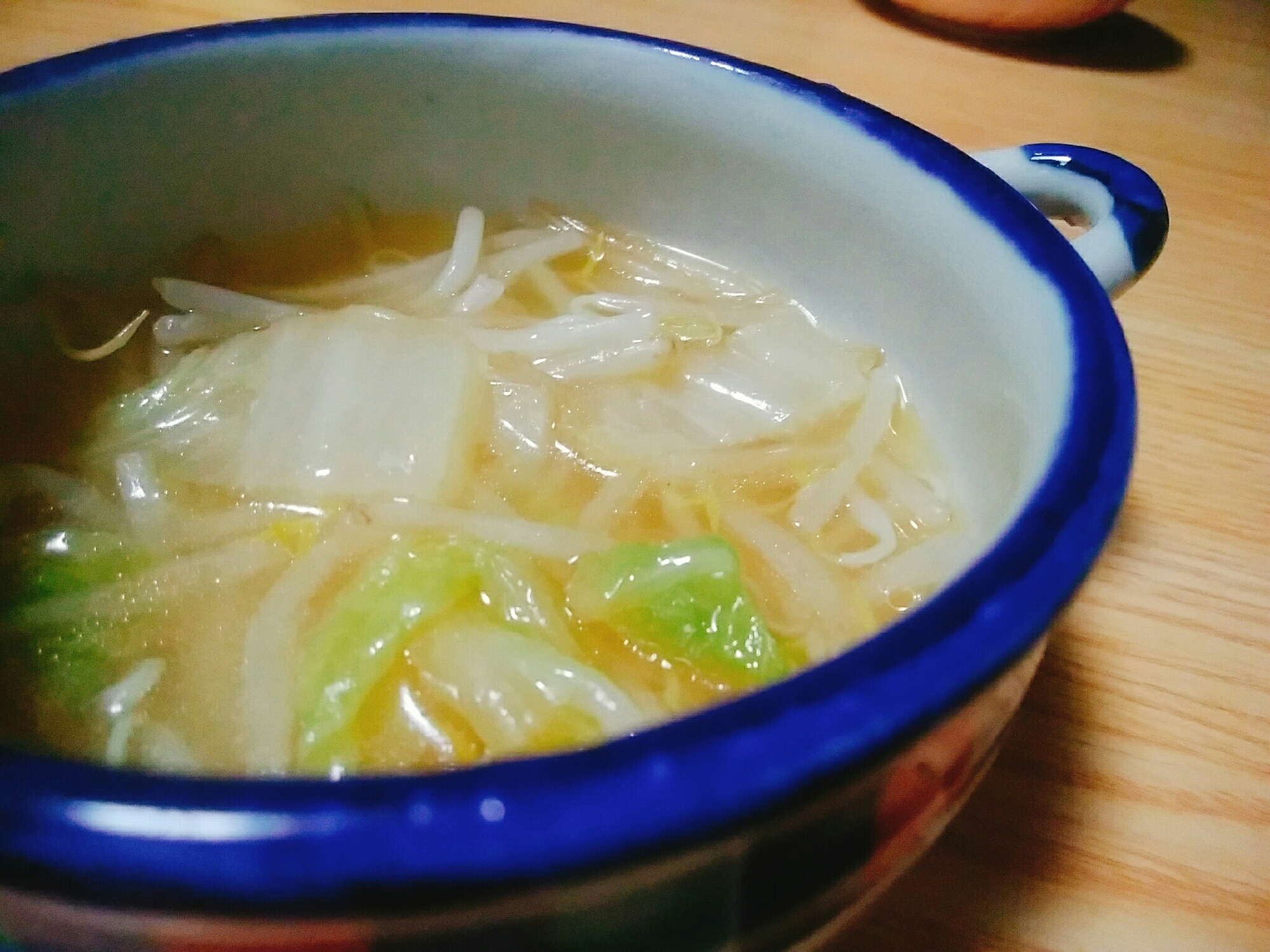 もやしと白菜の中華スープ