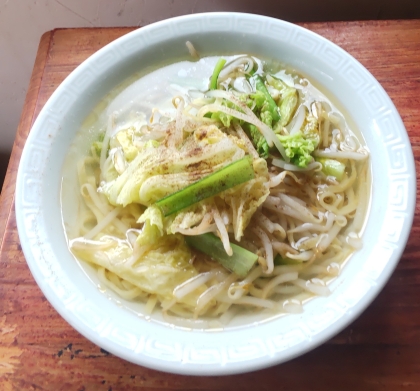 めん楽☆もやしたっぷりエコノミーラーメン