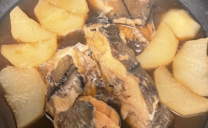 付け合わせまで美味しい♡味しみ大根とカレイの煮付け