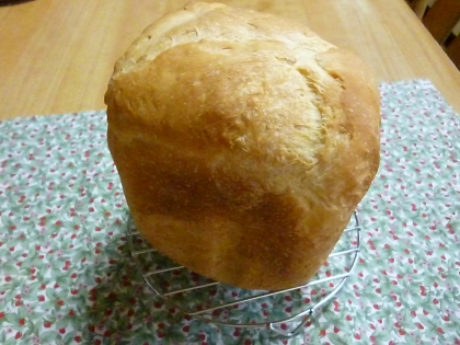 パンがもちもち食感でとっても美味しかったです。このパンを焼く為にごはんを残り気味に炊いていこうと思いました。どうもご馳走さまでした^^