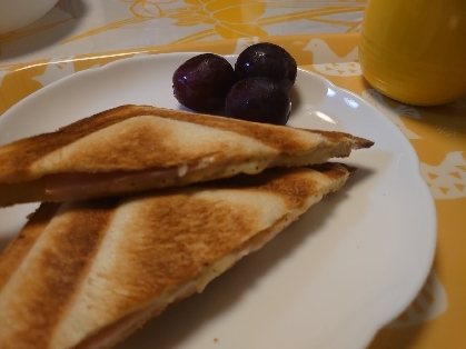 朝食にいただきました(´ω`)シンプルでおいしいですね！ごちそうさまでしたm(__)m