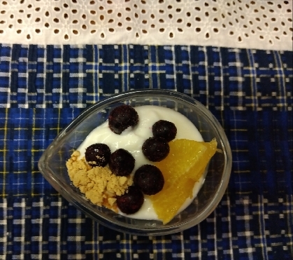 はっさくとブルーベリーときな粉のヨーグルト
