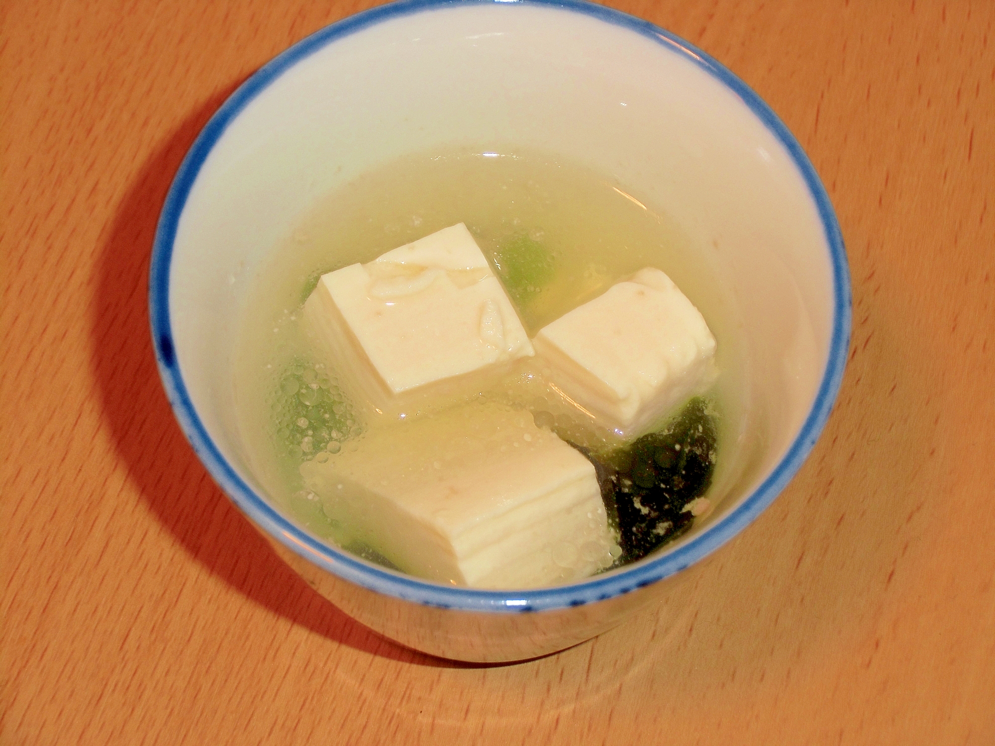 豆腐とわかめのマヨチキンスープ