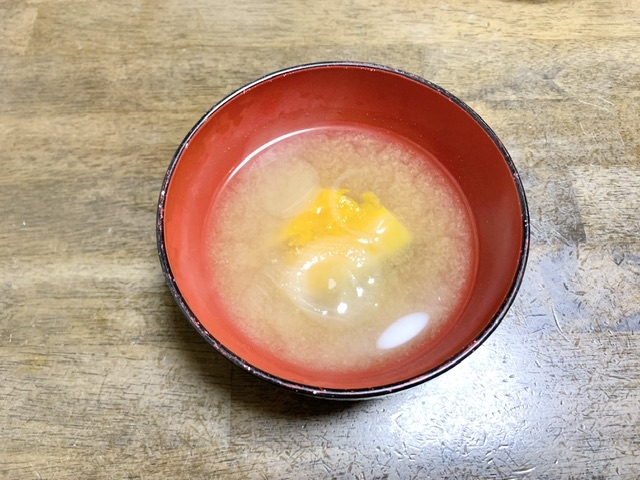 味噌汁レシピ　かぼちゃと玉ねぎの味噌汁