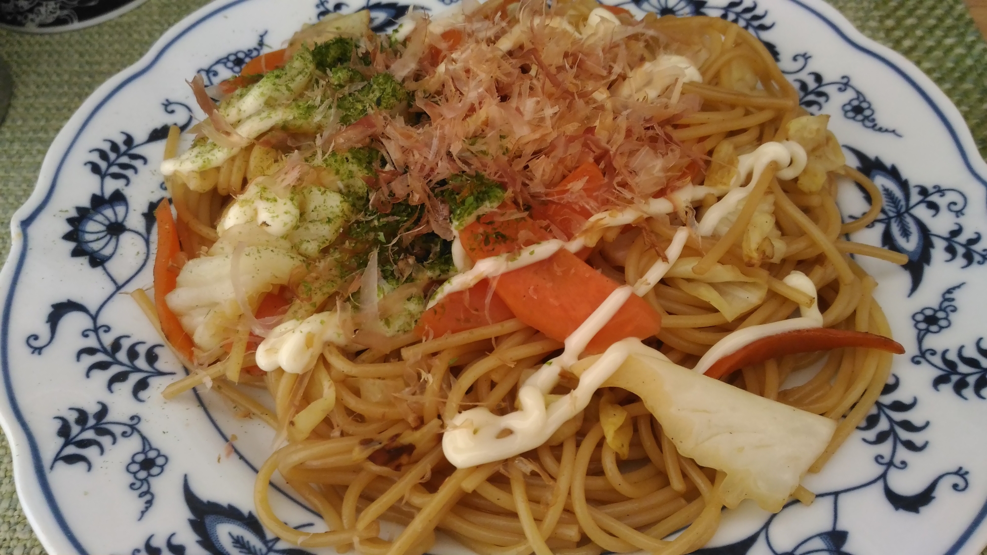 人参とキャベツのソースパスタ