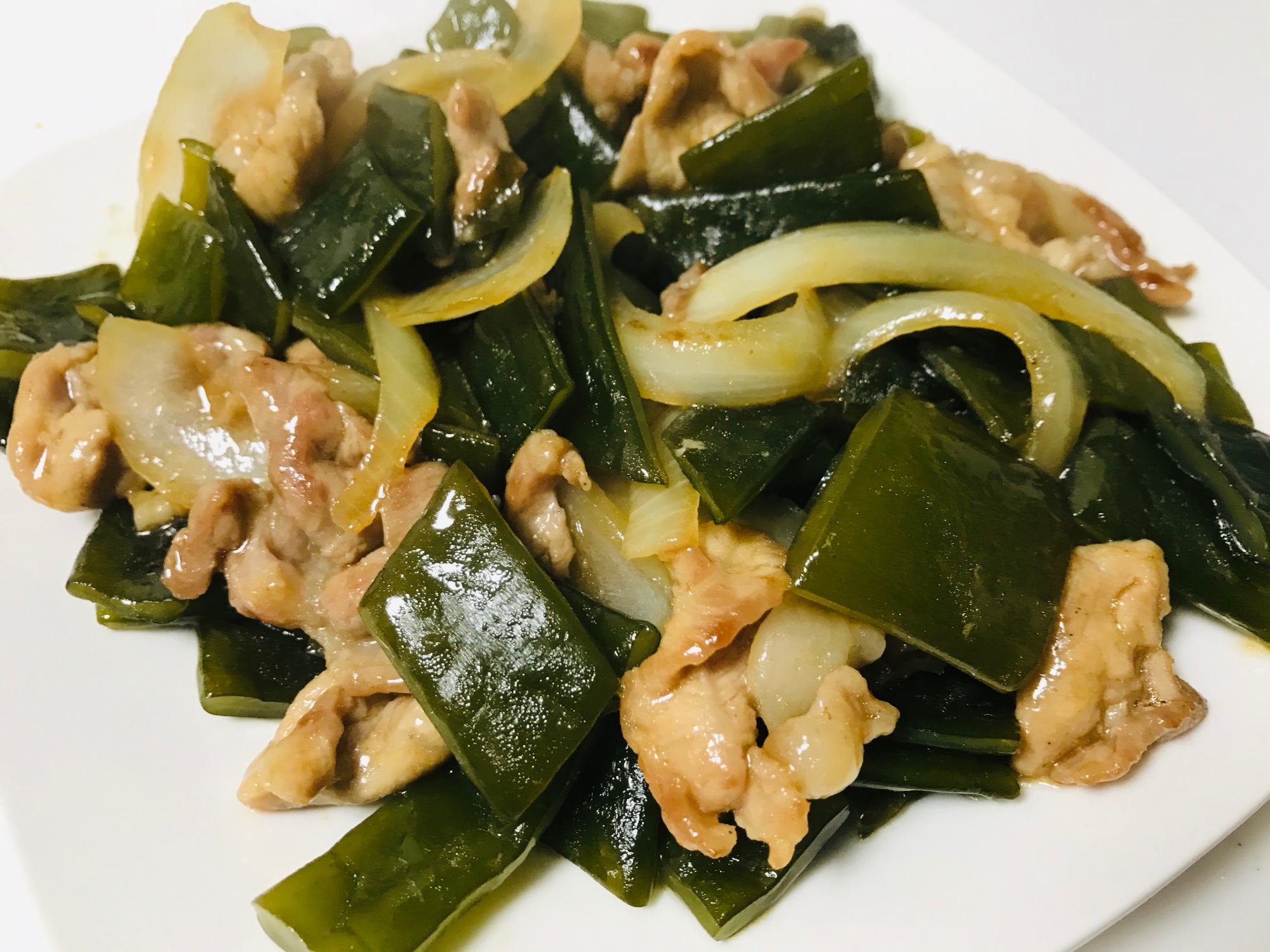 簡単おつまみ！豚肉と茎わかめ中華炒め♫