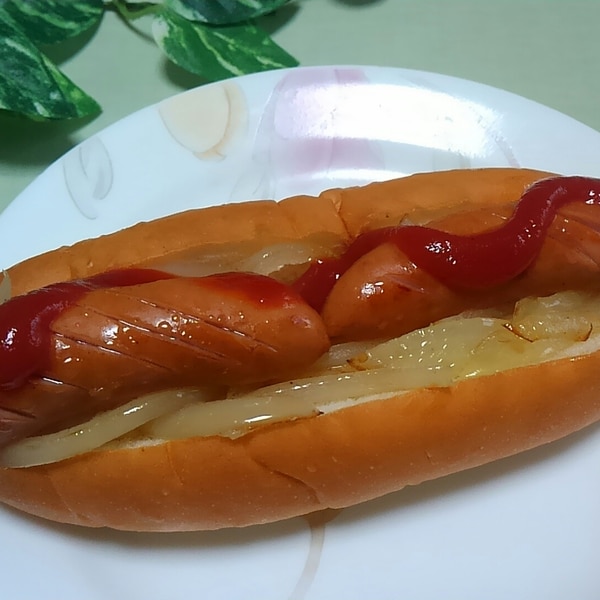 ウインナーと玉ねぎのホットドッグ レシピ 作り方 By ミニー7015 楽天レシピ ウインナーと玉ねぎのホットドッグ レシピ 作り方 By ミニー7015 楽天レシピ