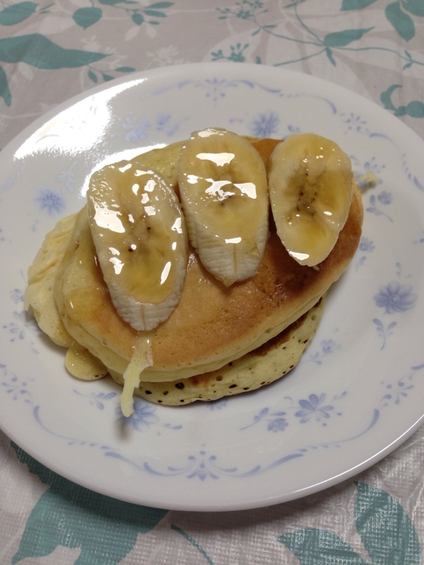 メイプルシロップたっぷり☆バナナホットケーキ