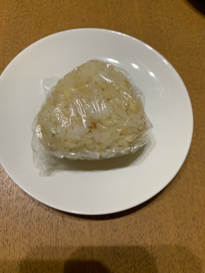 天かすとごま油のおにぎり