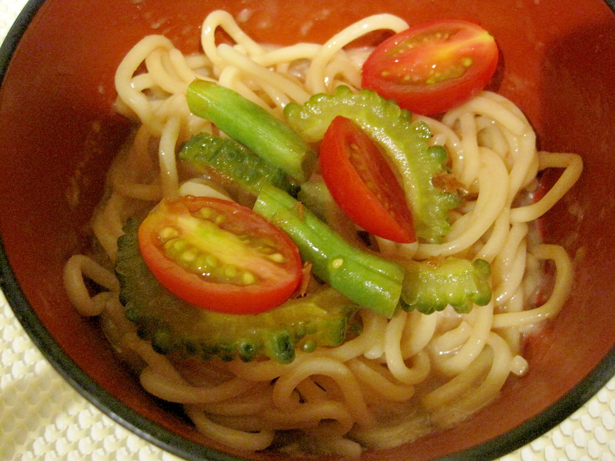 夏野菜のゴマダレうどん