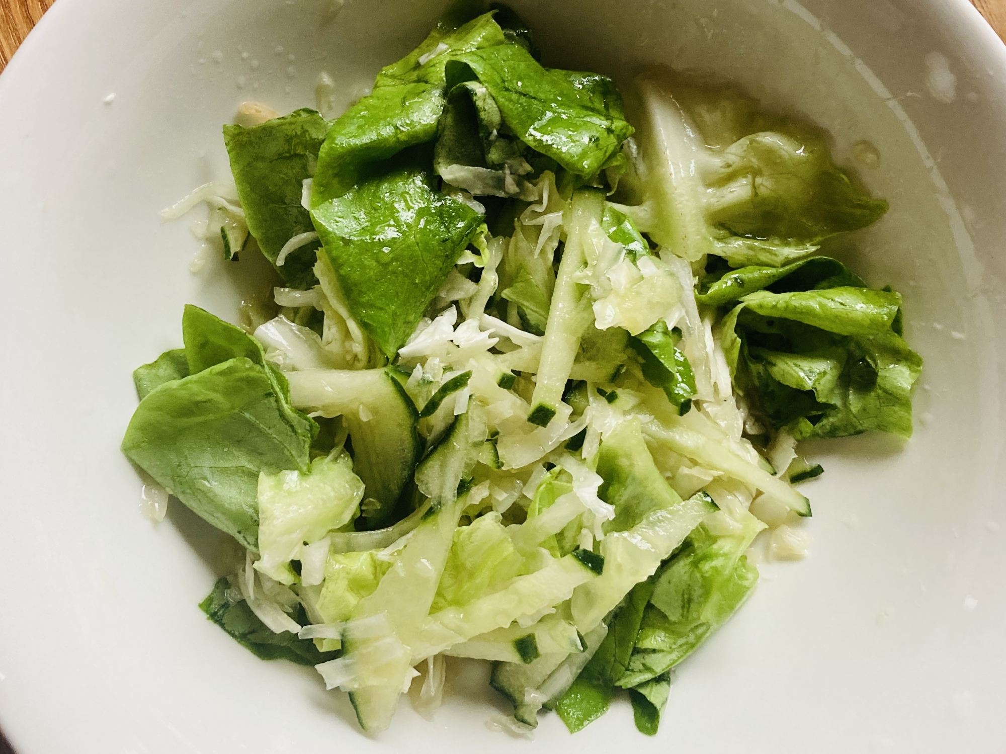 サラダ菜ときゅうりのグリーンサラダ