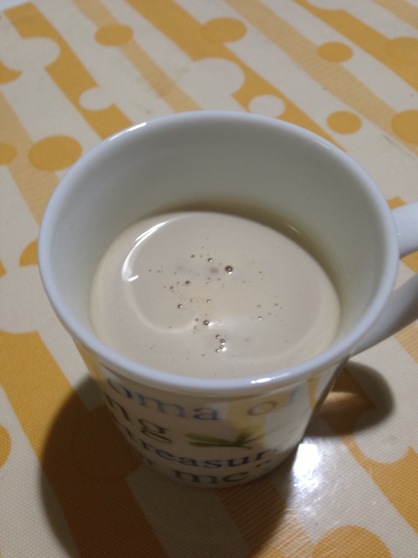 ほんのり泡立つ美味しいカフェオレ