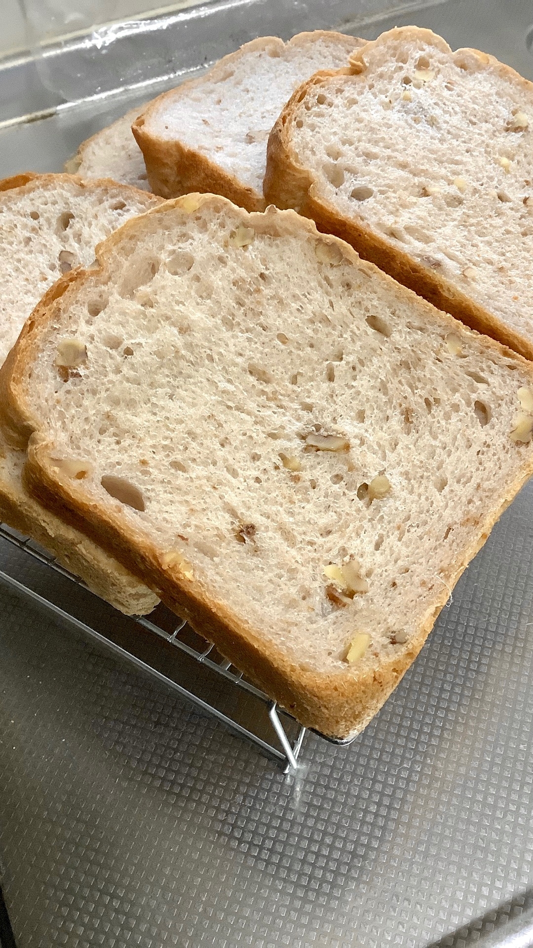 ホームベーカリーで片栗粉湯種のくるみ食パン